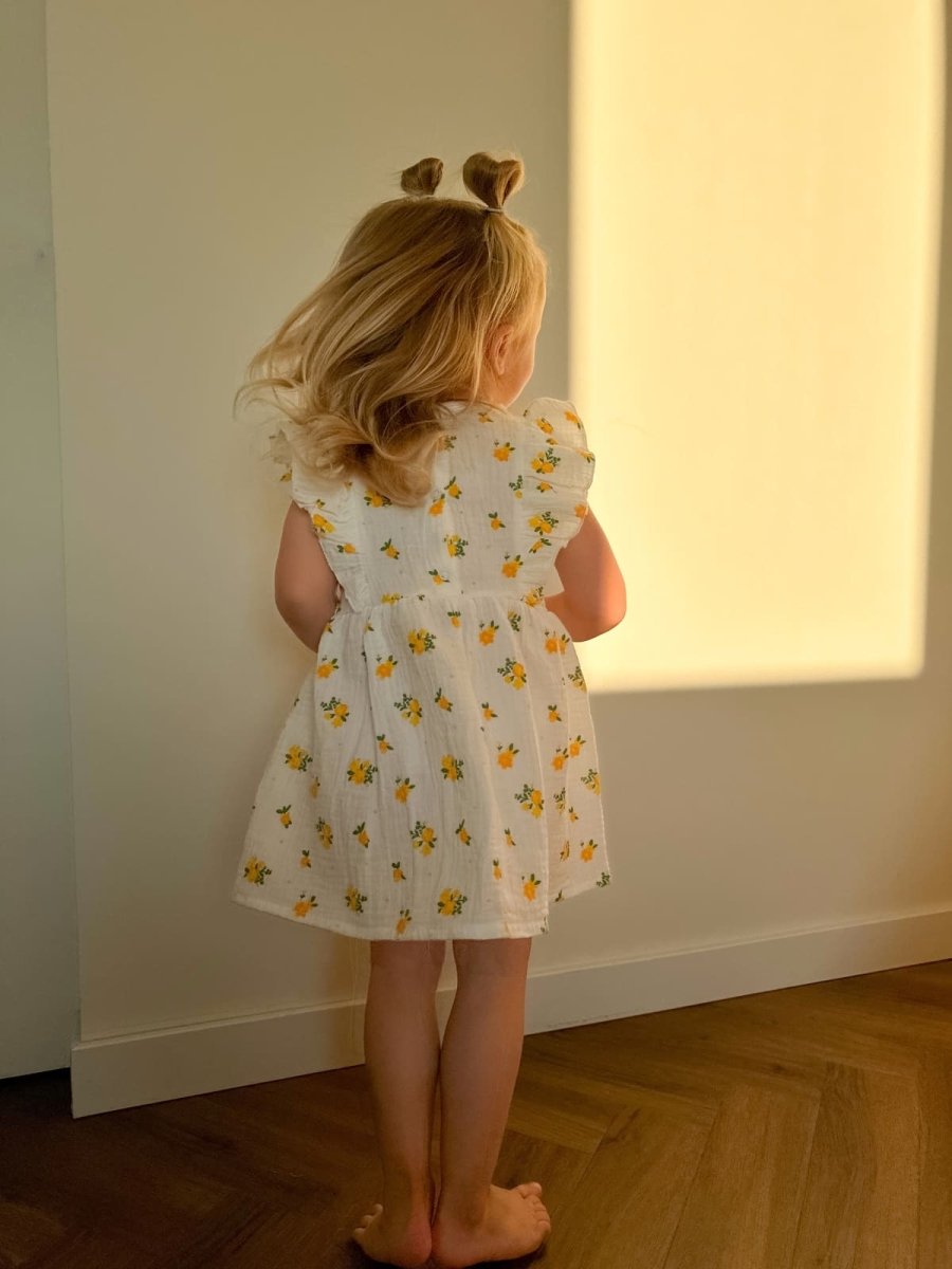 Муслінове плаття для дівчинки - Молочний з квітами - Agukids