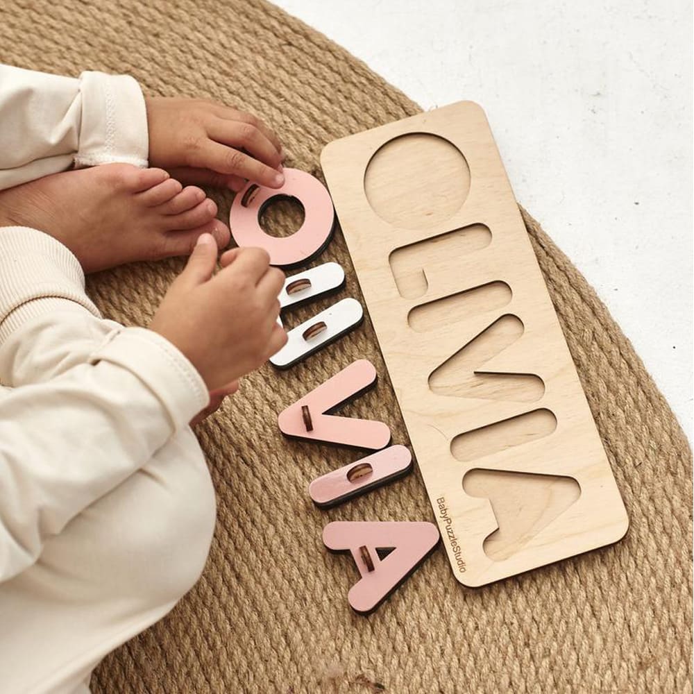 Іменний дерев'яний пазл - сортер для малюка - Agukids